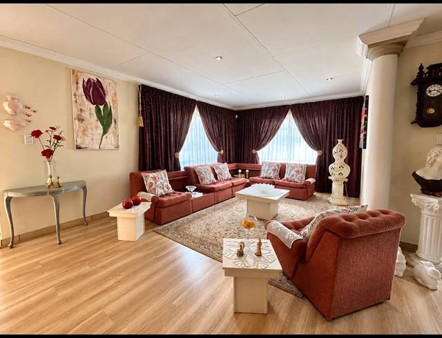 3 BEDROOM TOWNHOUSE FOR SALE IN RIVERSDALE
